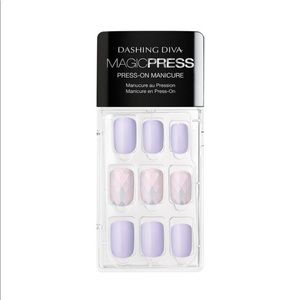 Dashing Diva Press On Nails